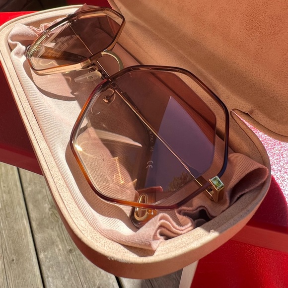 CHLOÉ
Poppy Petite Octagonal
Sunglasses - Picture 10 of 10